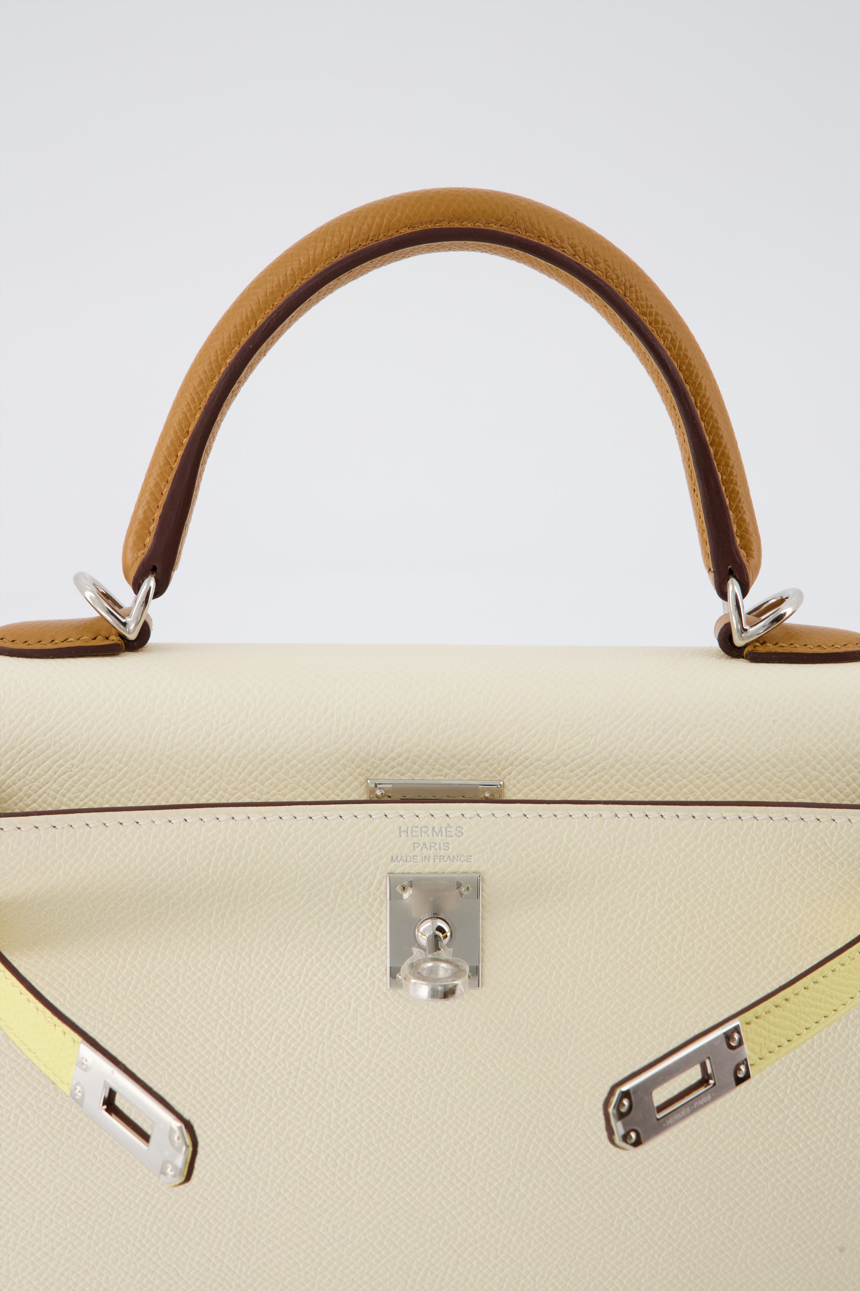 *Limited Edition* Hermes Kelly 25 Sellier Handbag Tri-Colour Nata Sesame Jaune Poussin.  Epsom Leather With Gold Hardware