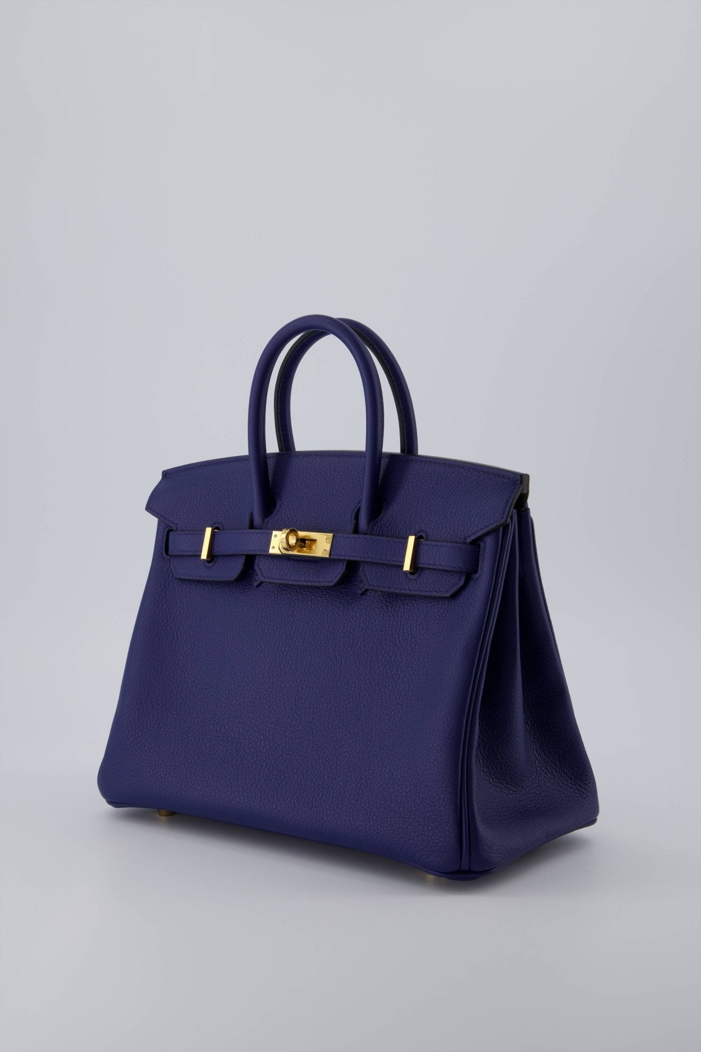 Rare* Hermes Birkin 25 Handbag Blue Saphir/Gris Mouette Taurillon Nov –  Bags Of Personality