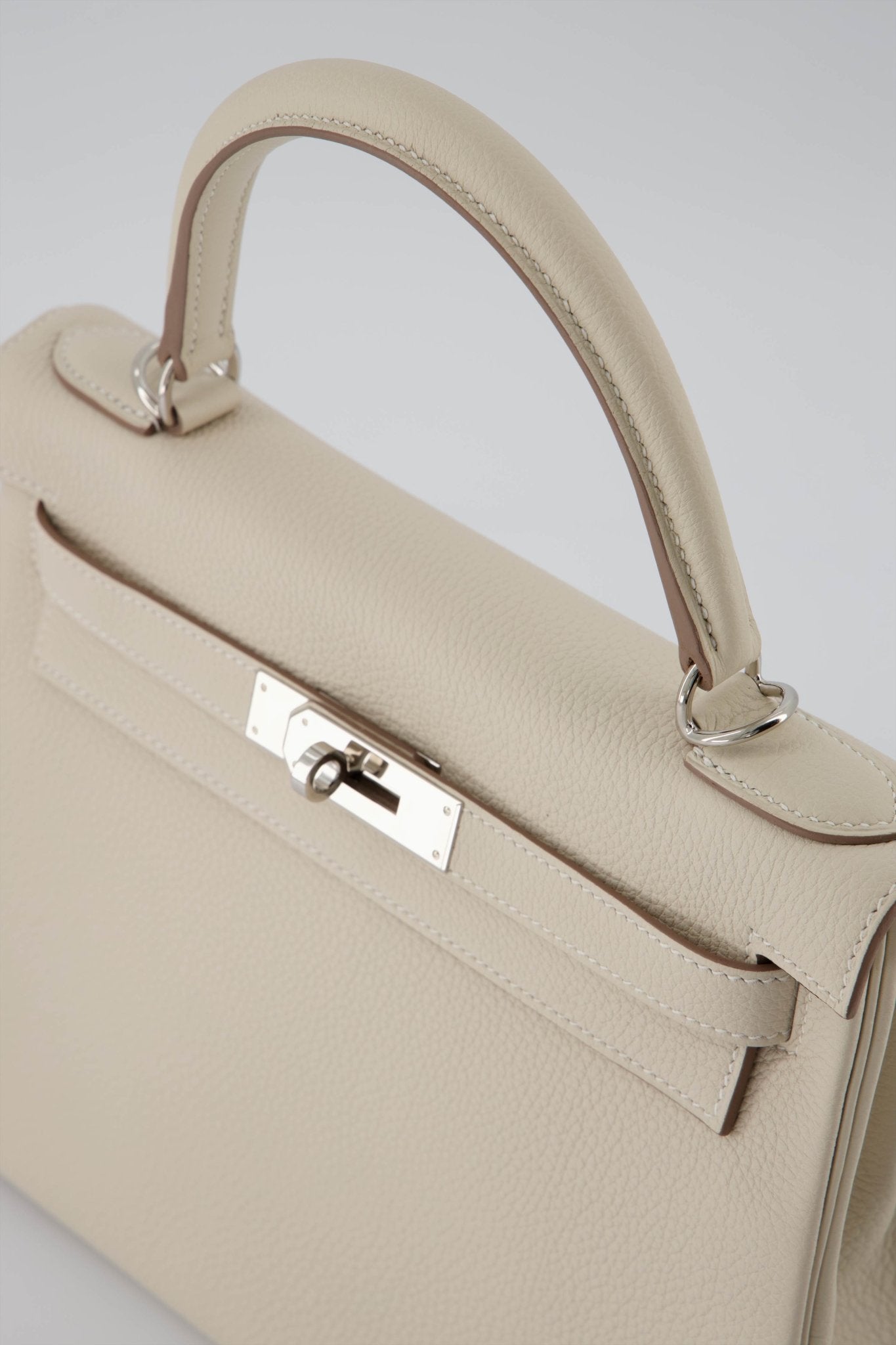 Hermès Kelly Craie Togo 28 Retourne Handbag