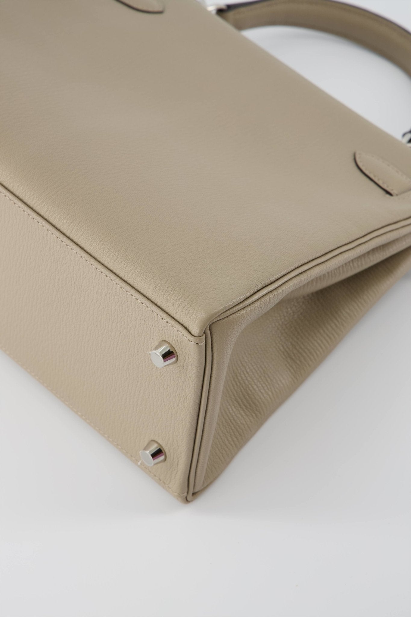 Hermes Kelly 28 Returnee Handbag Gris Tourterelle Special Order