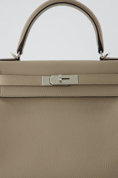Hermes Kelly 28 Returnee Handbag Gris Tourterelle Special Order Chevre Mysore Leather With Palladium Hardware
