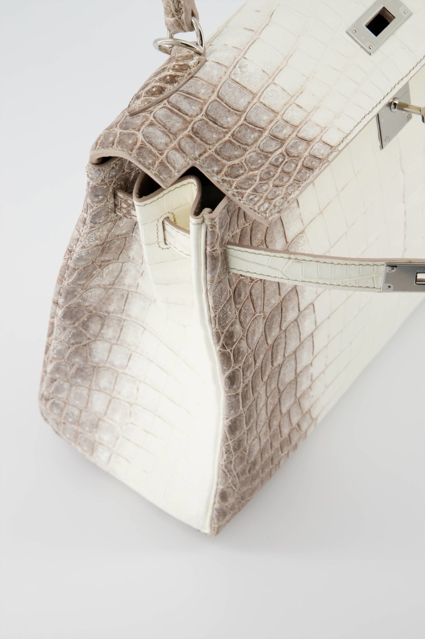 *Rare* Hermes Kelly 32 Returnee Handbag White Himalaya Niloticus Crocodile Matte Leather Handbag With Palladium Hardware. Collector’s Piece.