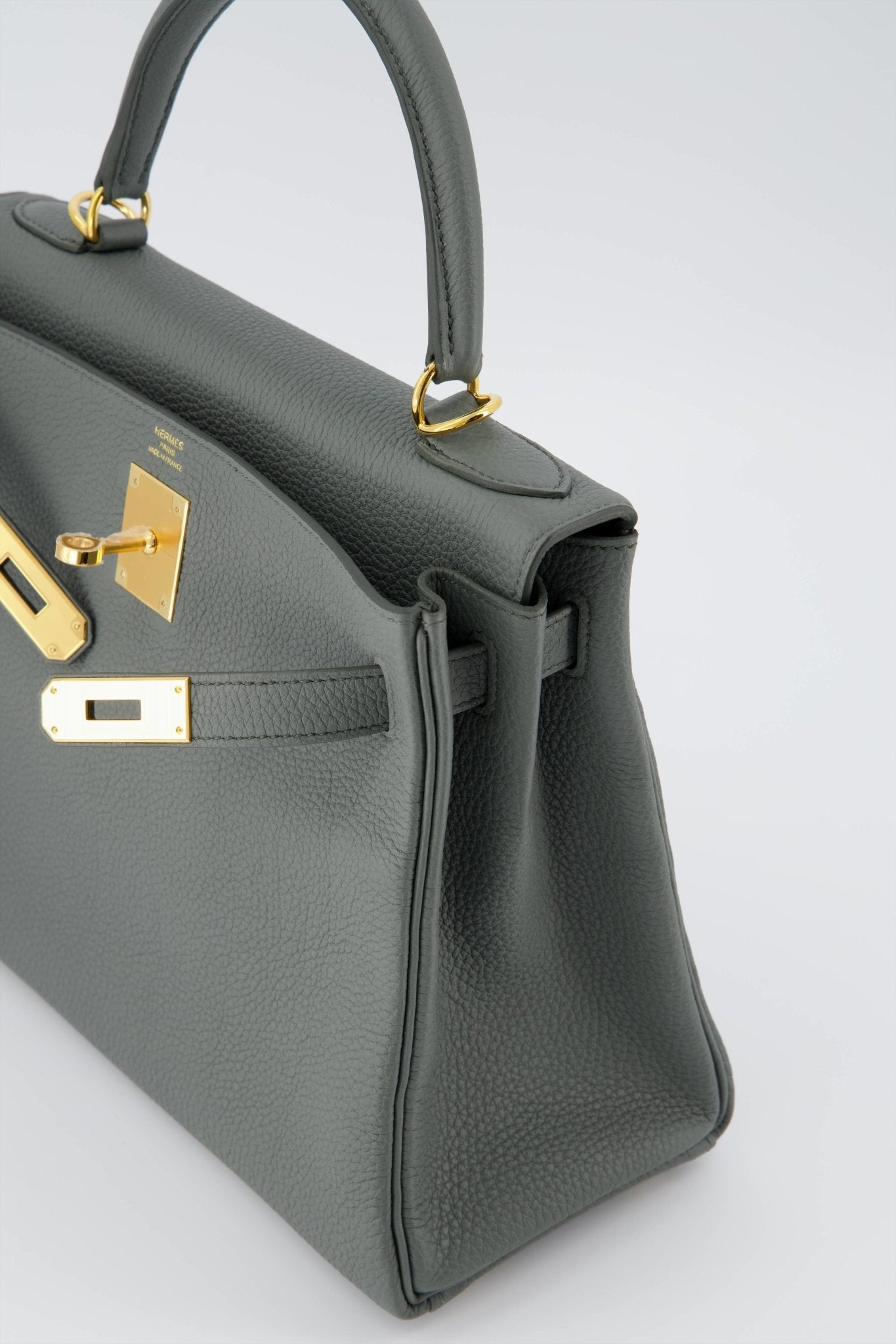Hermes Kelly Handbag Vert Maquis Togo with Gold Hardware 28