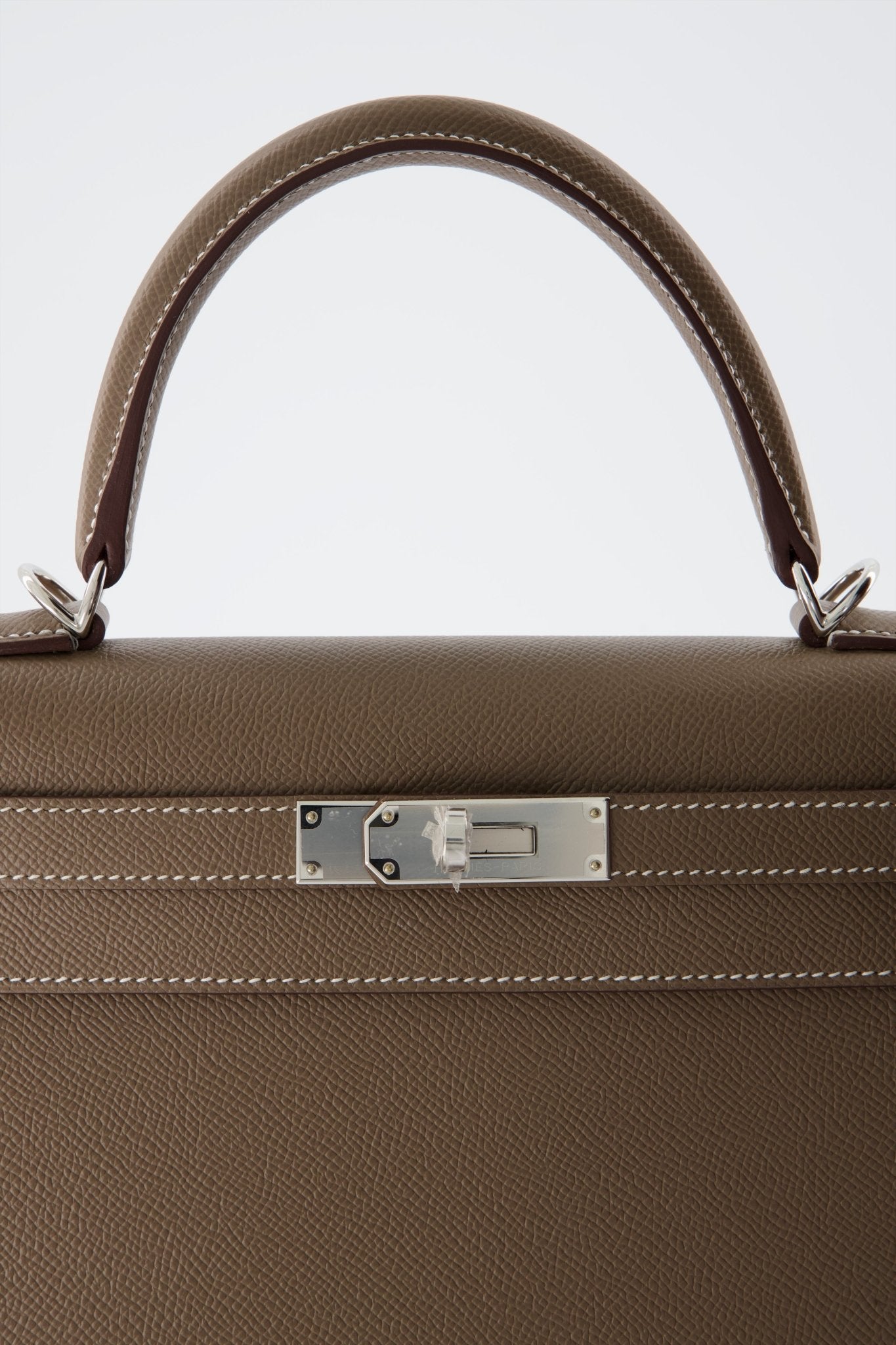 Holy Grail* Hermes Kelly 28 Sellier Handbag Etoupe Epsom Leather With –  Bags Of Personality
