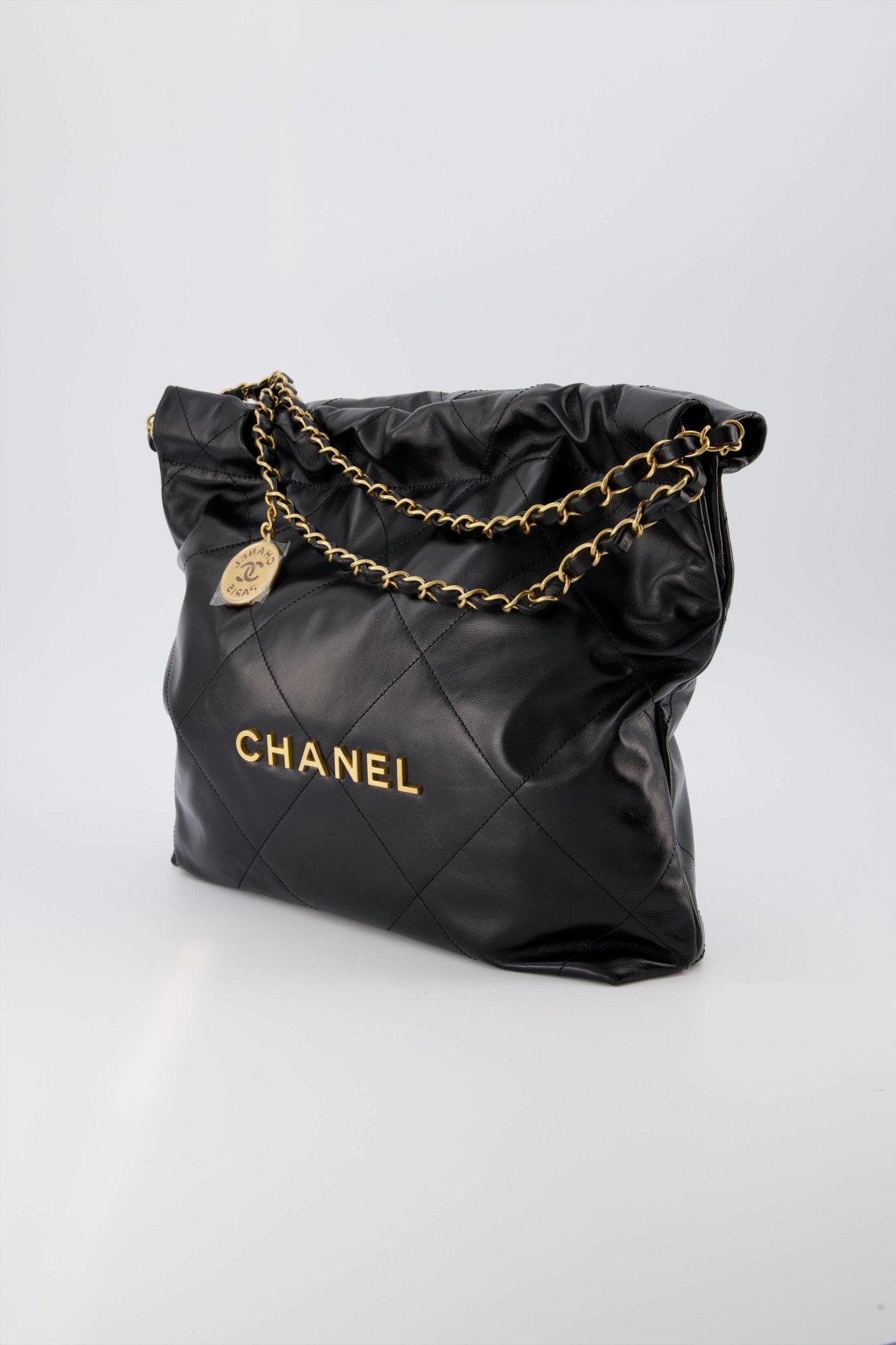 Mini flap bag, Lambskin & gold-tone metal, black — Fashion | CHANEL